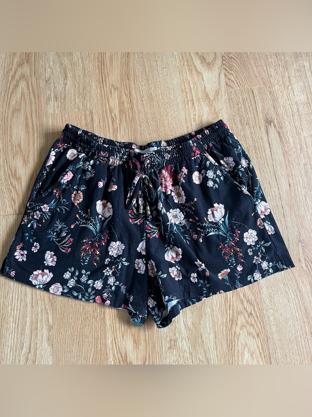 Pink Rose Floral Shorts Size Juniors L Black Drawstring Lounge